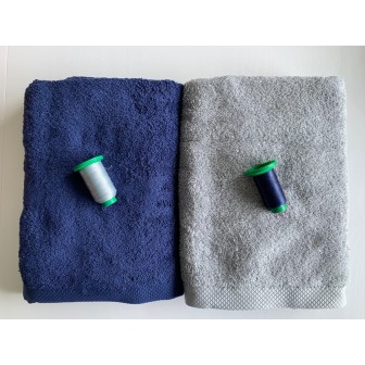 Ensemble gris clair, bleu marine