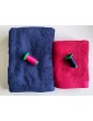 Ensemble bleu marine, fushia