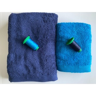 Ensemble bleu marine, bleu turquoise