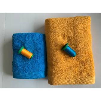 Ensemble bleu turquoise, jaune soleil