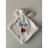 Doudou Agneau avec Prénom brodé Jonas, écriture Calgary de couleur bleu et drapeau du Portugal créé en boutique