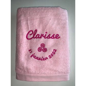 Drap de bain rose personnalisé
