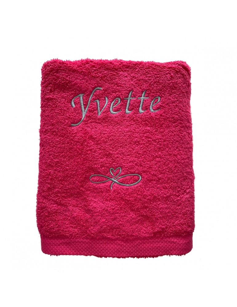 Serviette de bain fushia personnalisée prénom Yvette