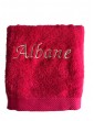 Drap de bain fushia personnalisé prénom Albane