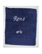 Drap de bain bleu marine personnalisé prénom René