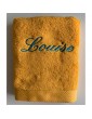 Drap de bain jaune soleil personnalisé prénom Louise
