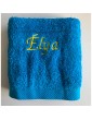 Drap de bain turquoise personnalisé prénom Elya