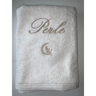 Drap de bain 100x150 blanc personnalisé prénom Perle avec motif Fée