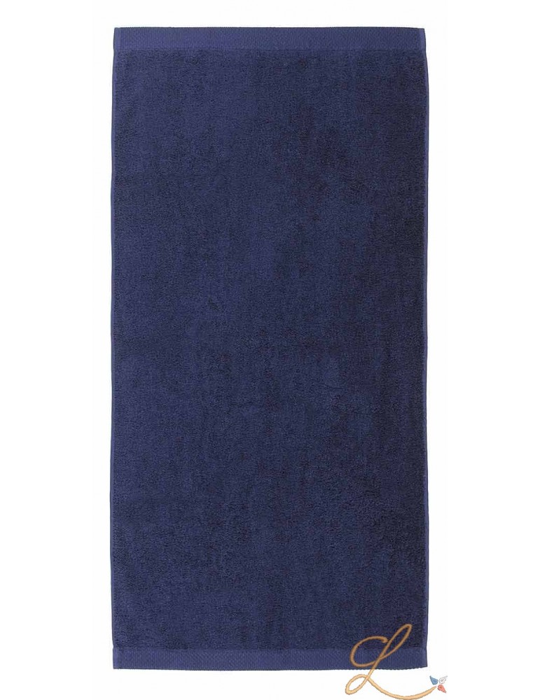 Drap de bain bleu marine personnalisé et brodé en Bretagne
